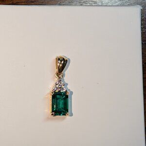 10k Yellow Gold Emerald & Diamond Pendant